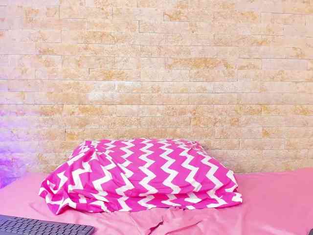 PocahontasPow webcam