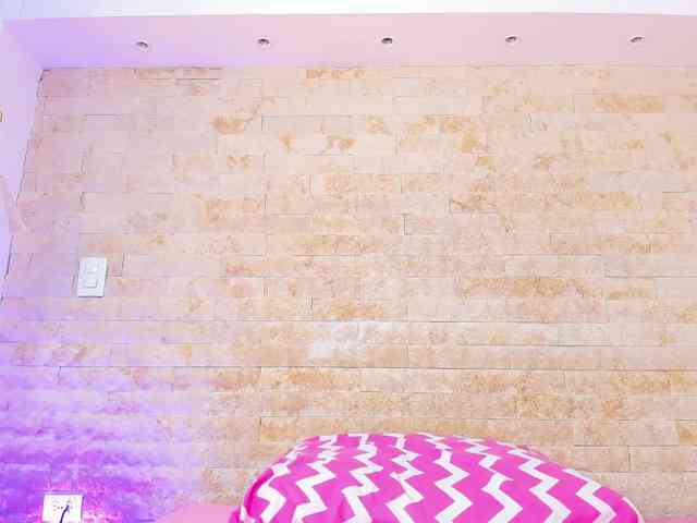 PocahontasPow webcam