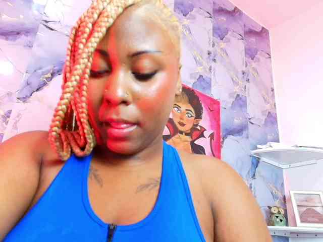 AngelThroatt webcam