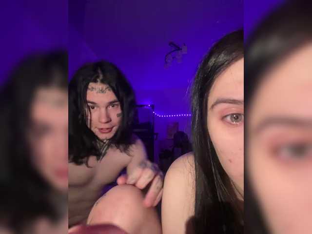 Vai a chattare su WetLips19 WetLips19