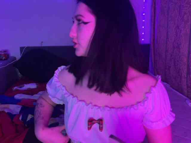 WetLips19 webcam