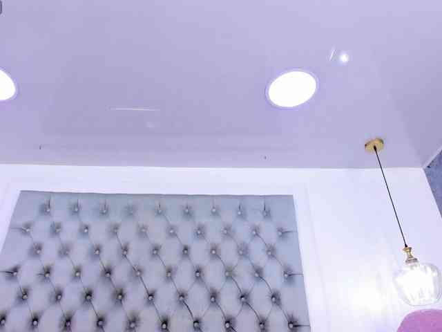 AaliyahBeller webcam