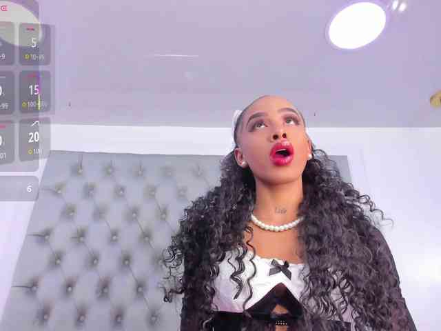 AaliyahBeller webcam