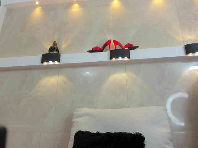 AaliyahBeller webcam