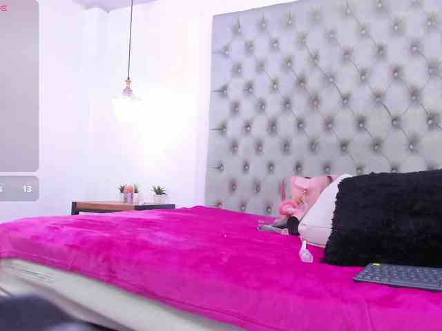 AaliyahBeller webcam