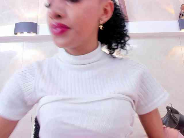 AaliyahBeller webcam