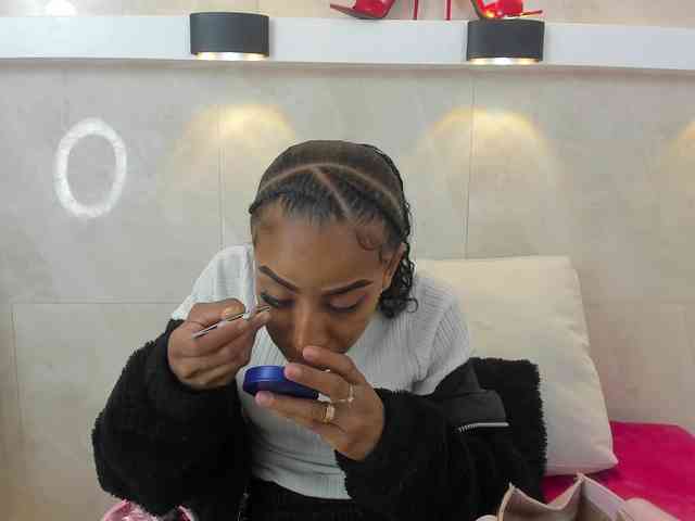 AaliyahBeller webcam