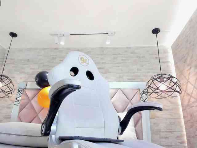 CeleneMidnight webcam