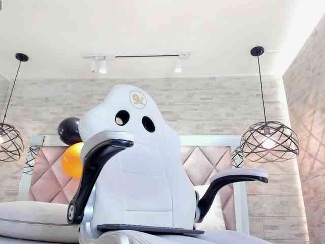 CeleneMidnight webcam