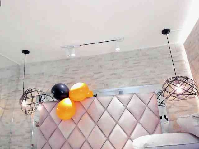 CeleneMidnight webcam