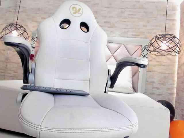 CeleneMidnight webcam