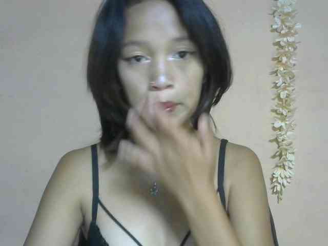 Laura1881 webcam