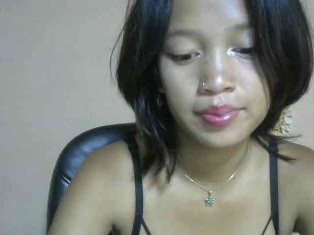 Laura1881 webcam