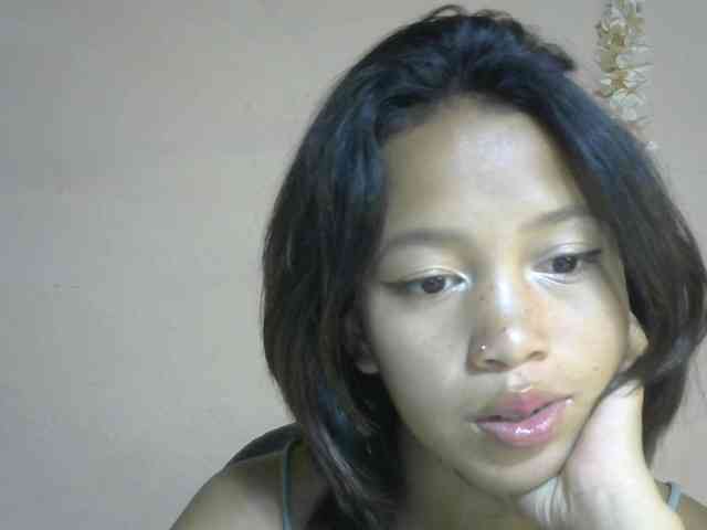 Laura1881 webcam
