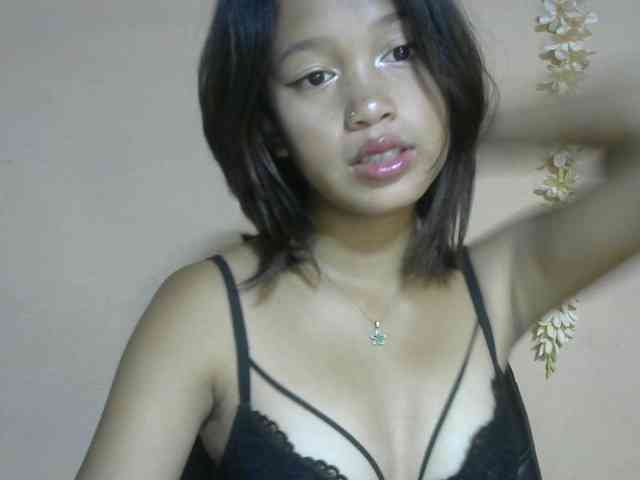 Laura1881 webcam