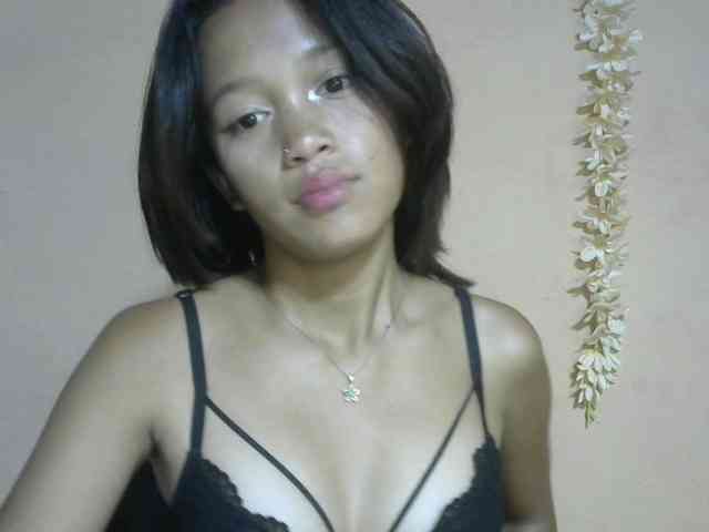 Laura1881 webcam