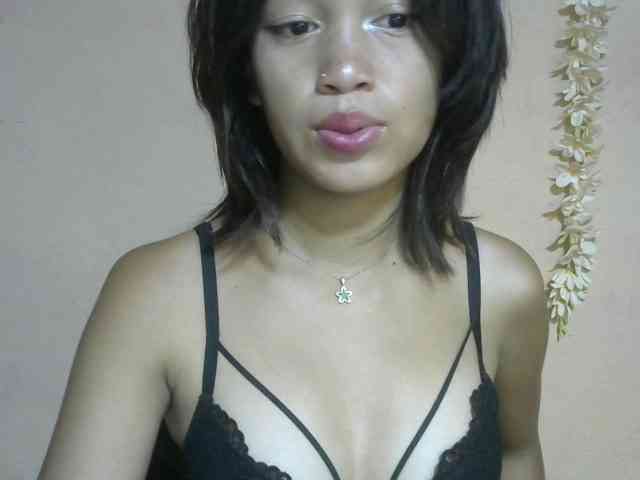 Laura1881 webcam