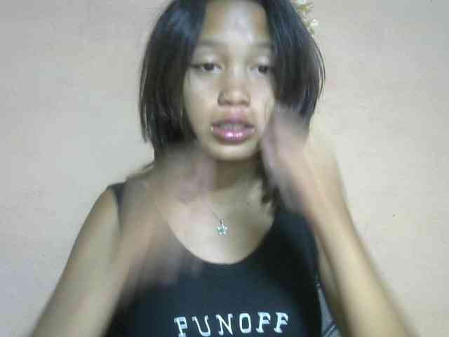 Laura1881 webcam