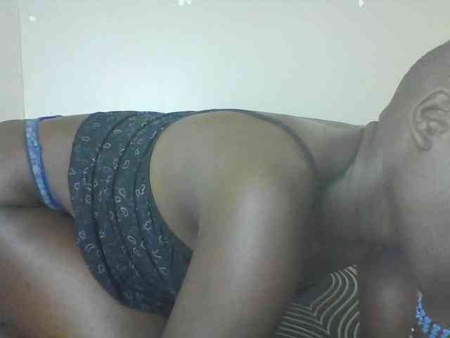 Petitegoddess webcam