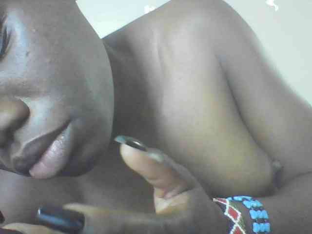 Petitegoddess webcam