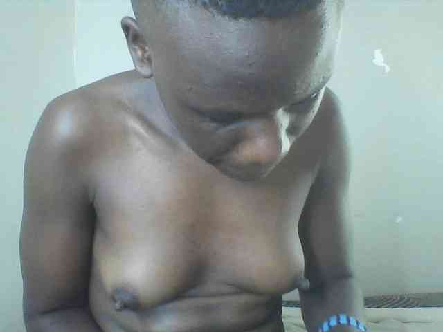 Petitegoddess webcam