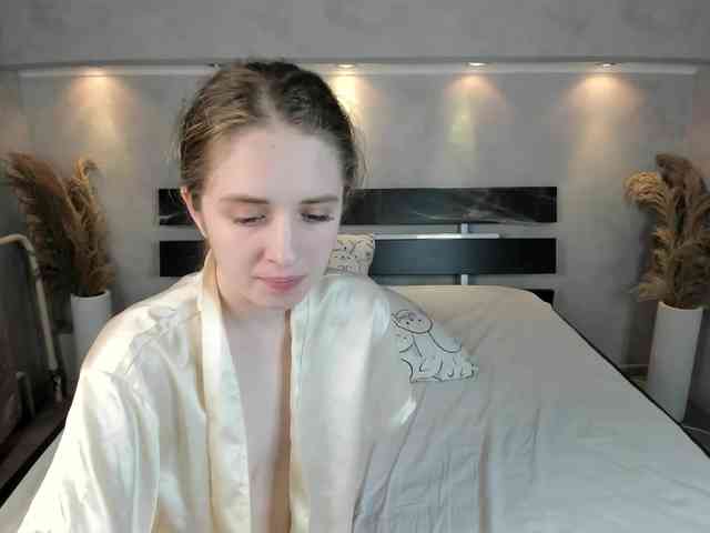 Camilla-Kelly webcam