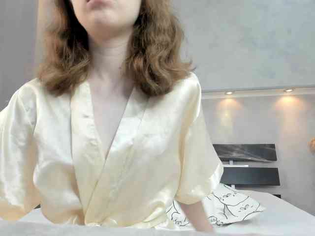 Camilla-Kelly webcam