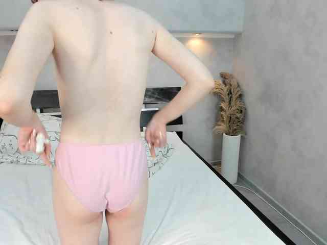 Camilla-Kelly webcam