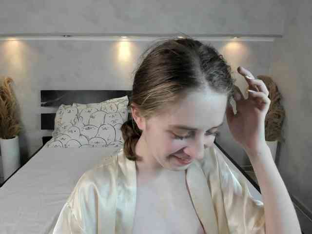 Camilla-Kelly webcam