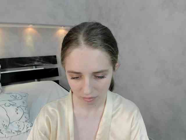 Camilla-Kelly webcam