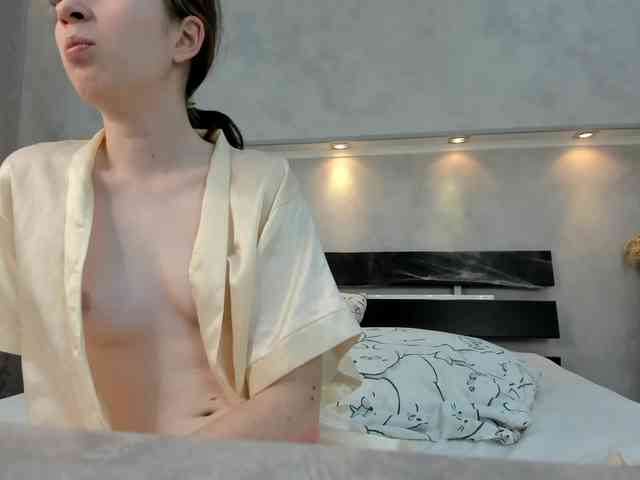 Camilla-Kelly webcam