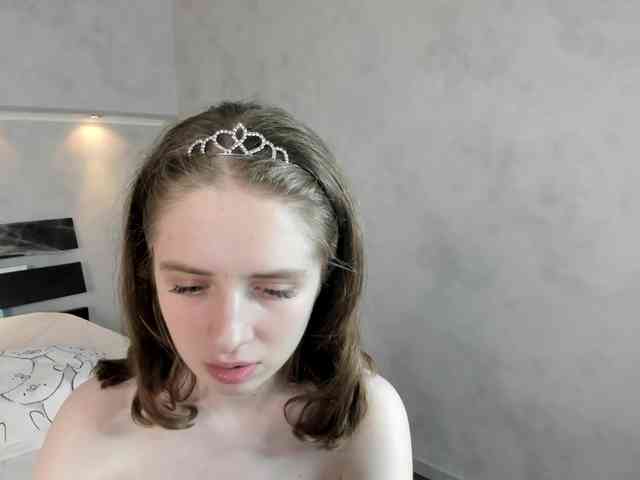 Camilla-Kelly webcam