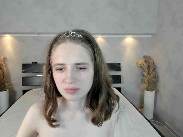 Camilla-Kelly webcam