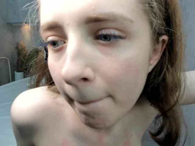 Camilla-Kelly webcam