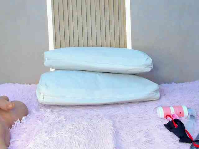 StephanySummer webcam