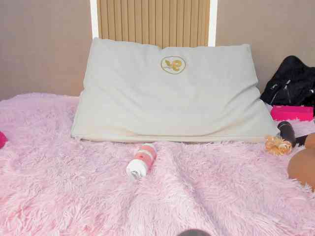 StephanySummer webcam