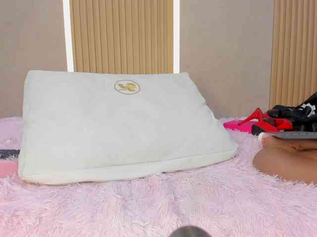 StephanySummer webcam