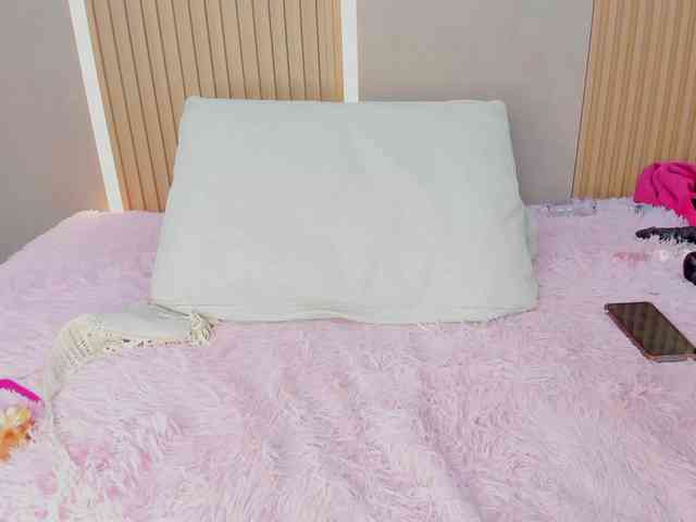 StephanySummer webcam