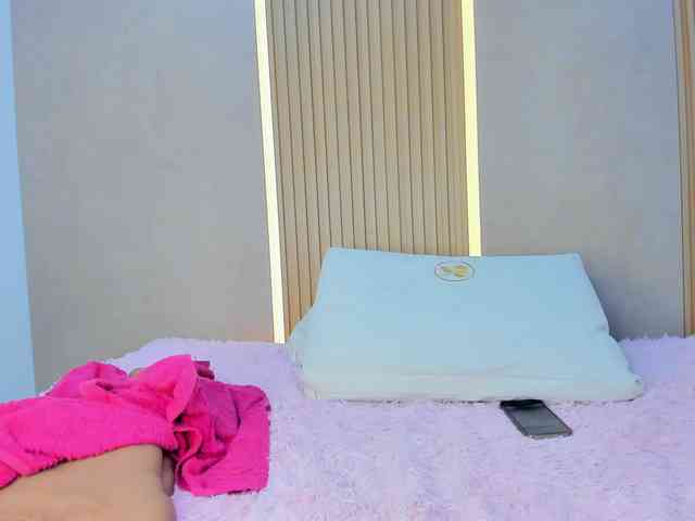 StephanySummer webcam