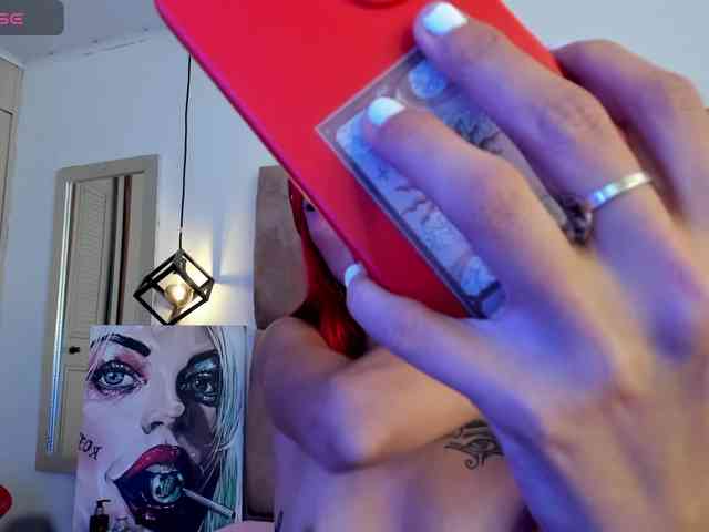 RavynRouge webcam