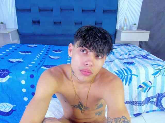 SpicyPair webcam