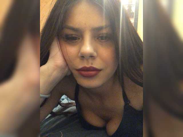 Entrez le videochat erotique avec le
modèle SexyCouplea SexyCouplea