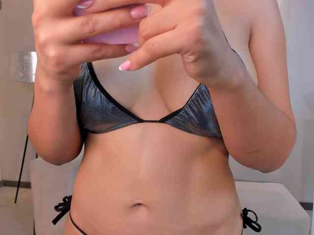 NatalieLewis webcam