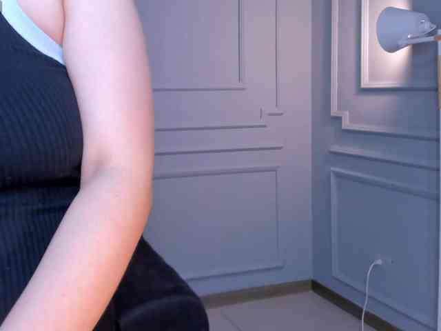 ZoeyWalker webcam