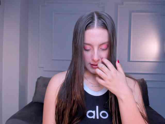 ZoeyWalker webcam