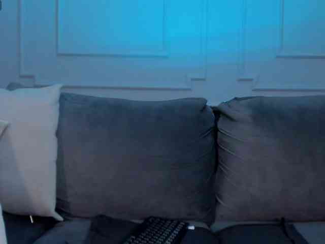 ZoeyWalker webcam