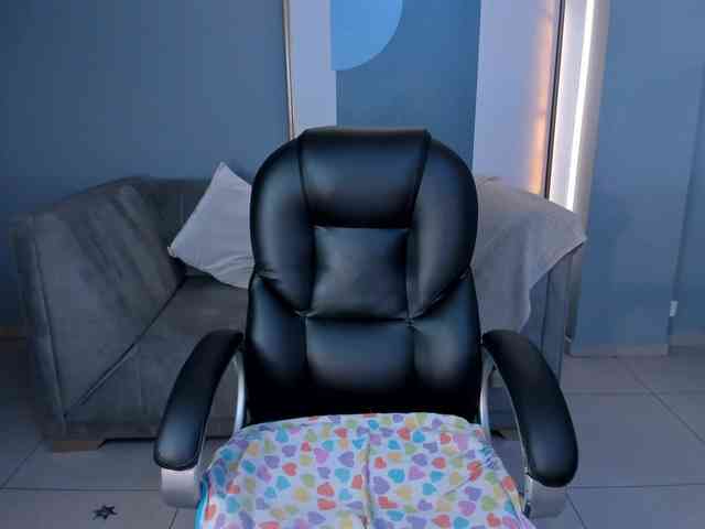 EmilyJohnson1 webcam