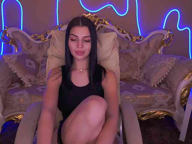 KamilaVibes webcam