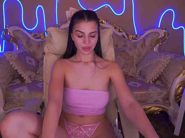 KamilaVibes webcam