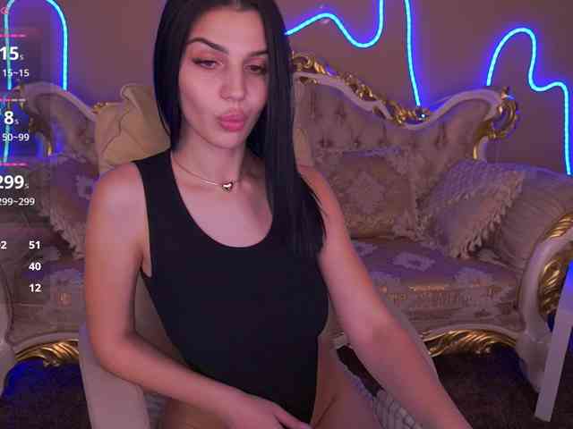 KamilaVibes webcam